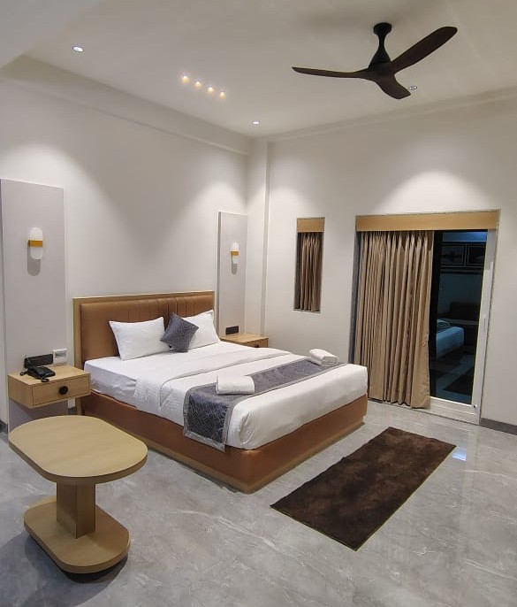 Hotel Neel deluxe room Ahmednagar